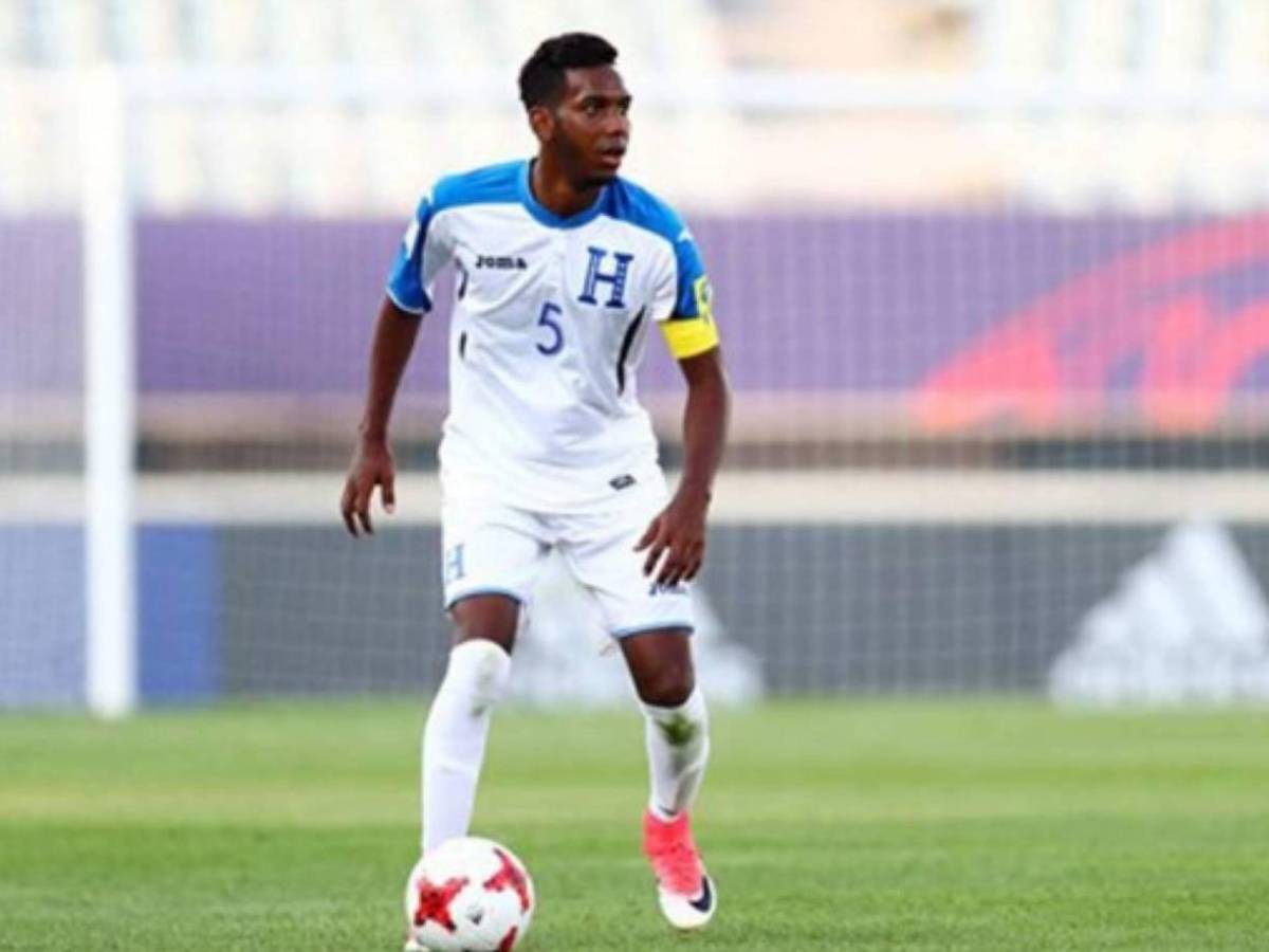 Futbolista mundialista con Honduras se casa con bella periodista Futbolista mundialista con Honduras se casa con bella periodista