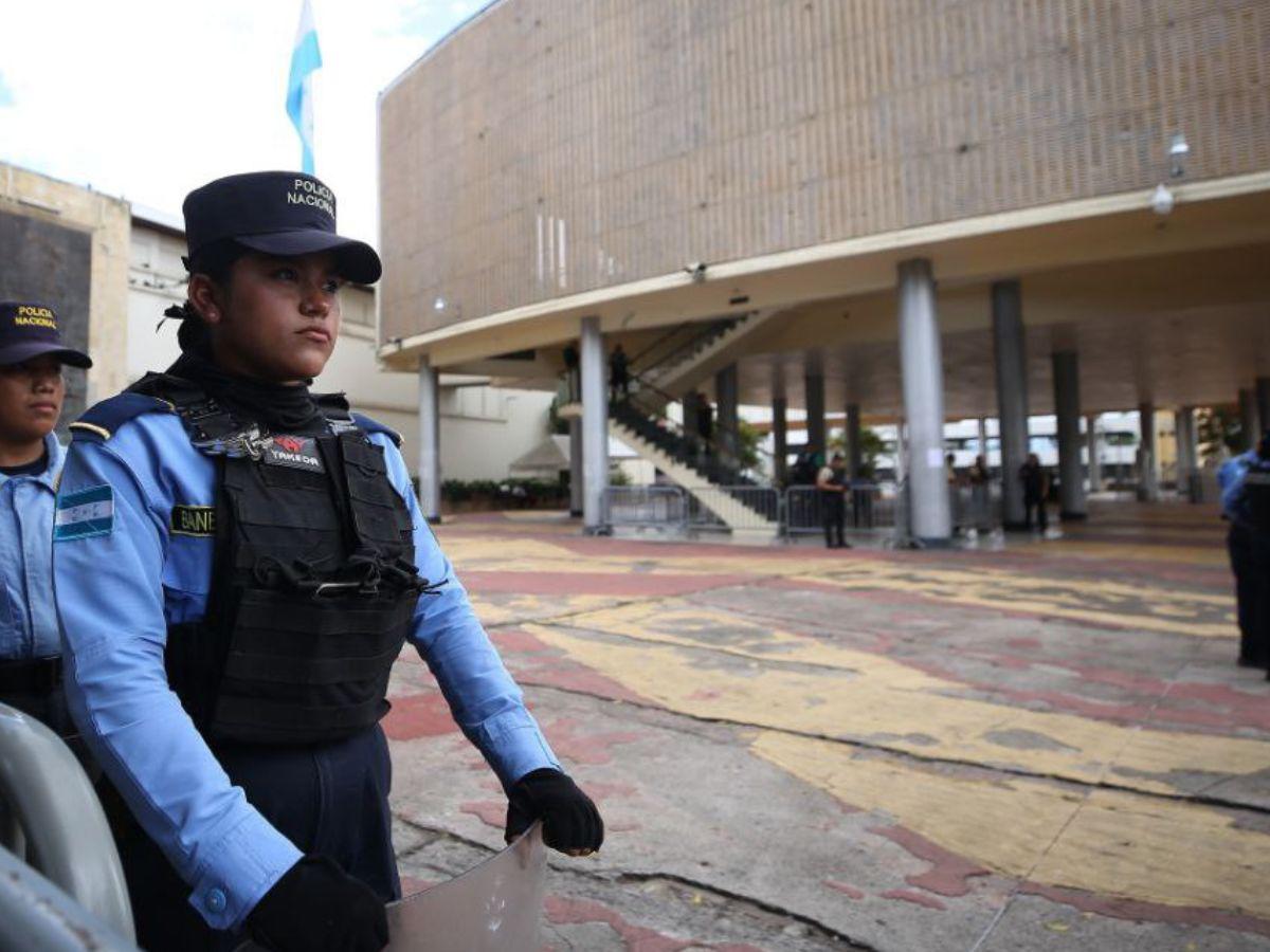Oposición denuncia bloqueo policial en el Congreso Nacional de Honduras