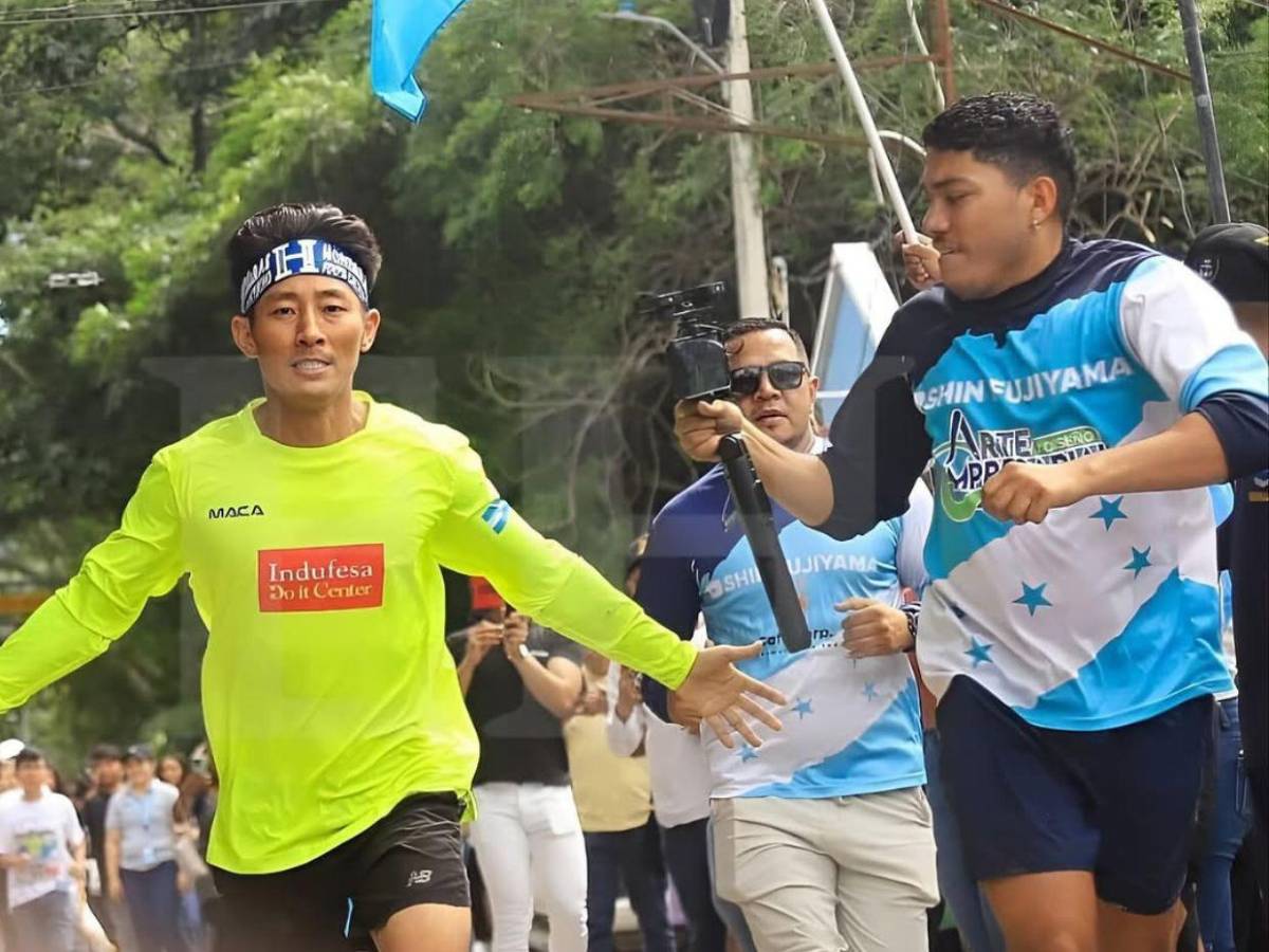 Camarógrafo de Shin Fujiyama se casa con mexicana que conoció en reto de 3,000 km