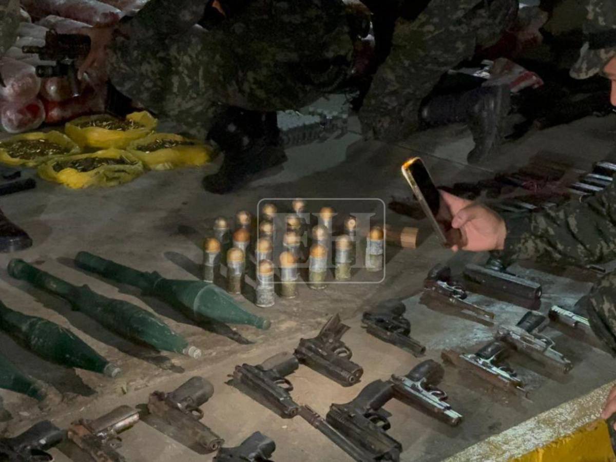 Armas, bombas, drogas y uniformes de la DEA: los decomisos tras operativo en SPS
