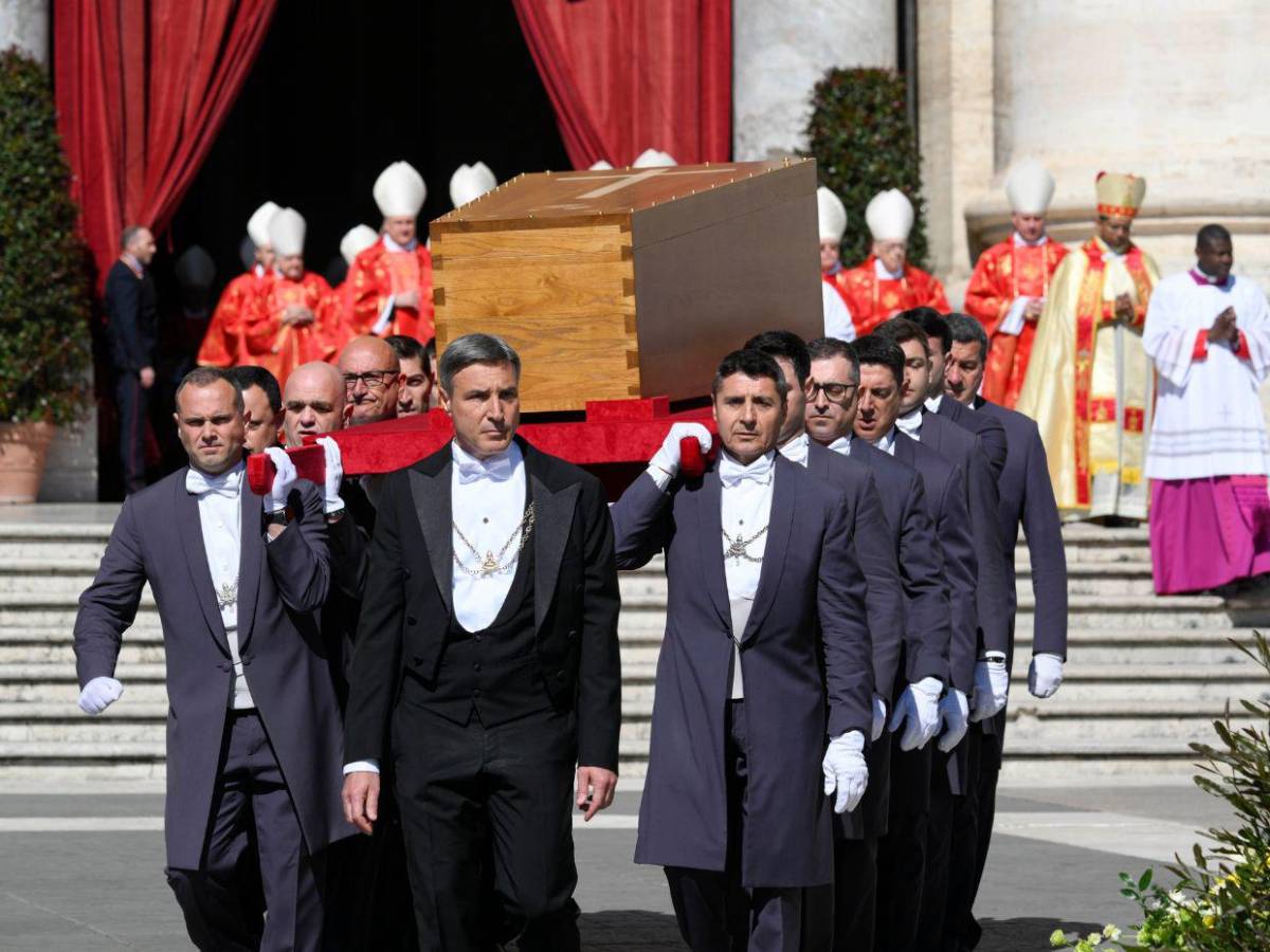 Las 20 imágenes más impactantes del funeral del papa Francisco en Roma Las 20 imágenes más impactantes del funeral del papa Francisco en Roma