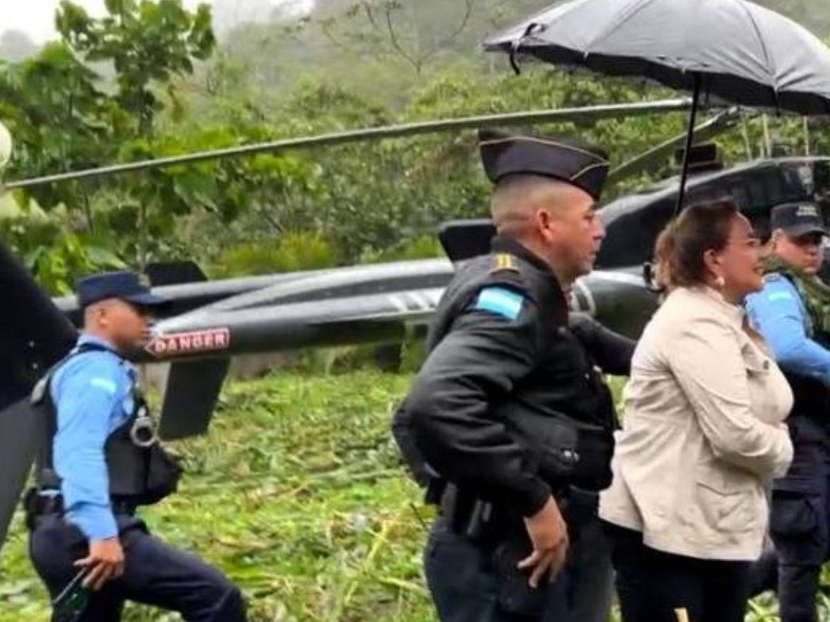 Imágenes del aterrizaje forzoso del helicóptero donde iba Xiomara Castro en Santa Cruz de Yojoa