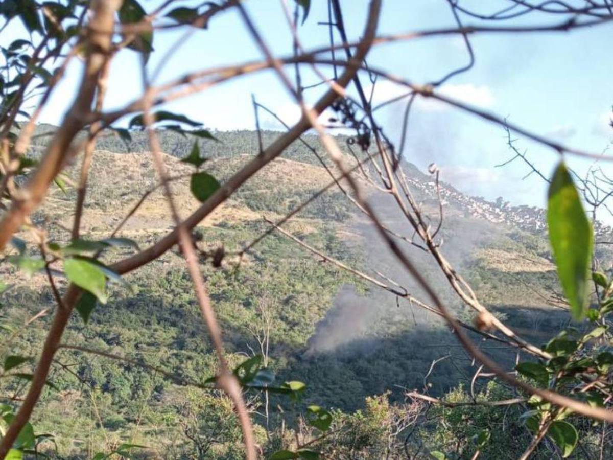 Así quedó el helicóptero que tuvo aterrizaje accidentado en la Cerro Grande