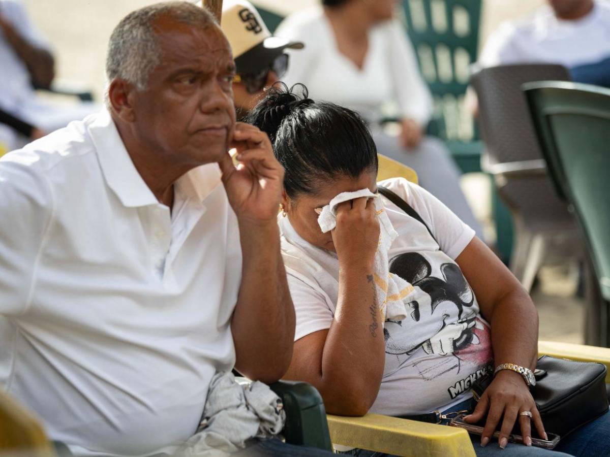 Leonardo Suárez perdió a su madre, su esposa, sus dos hijas y su sobrino tras terremotos en Venezuela