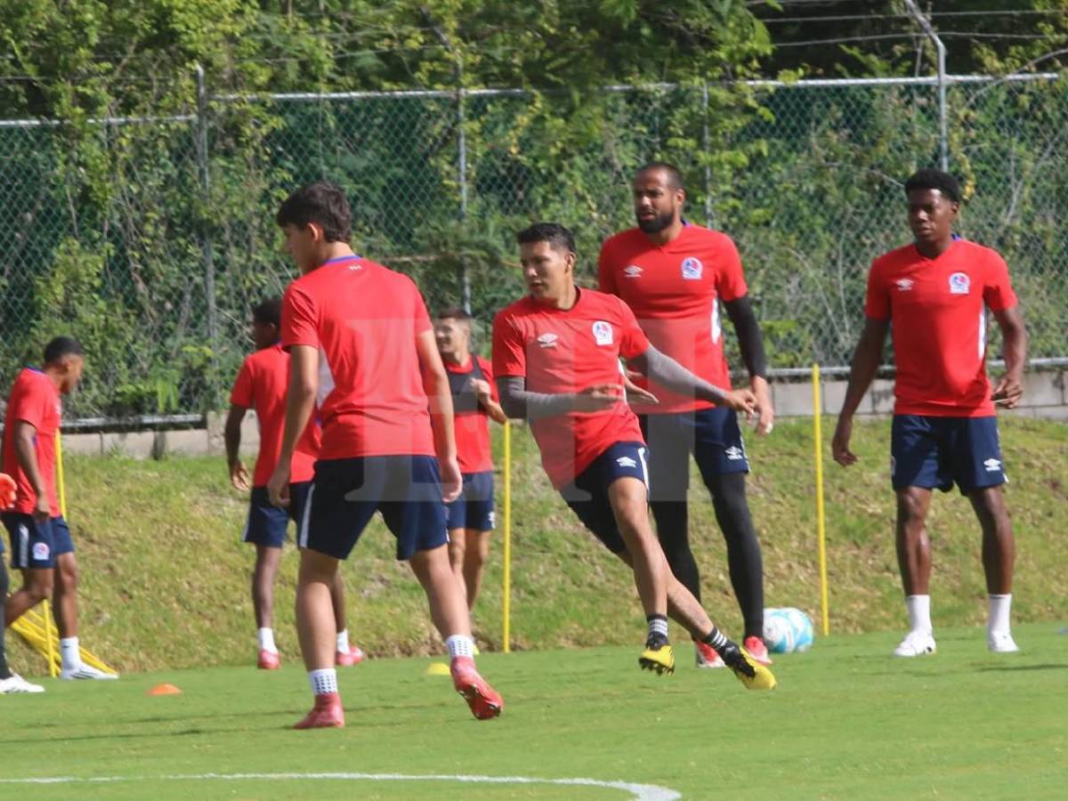 ¿Se va Carlos Pineda? Las sorpresas que dejó el entreno de Olimpia previo a jugar ante UPNFM