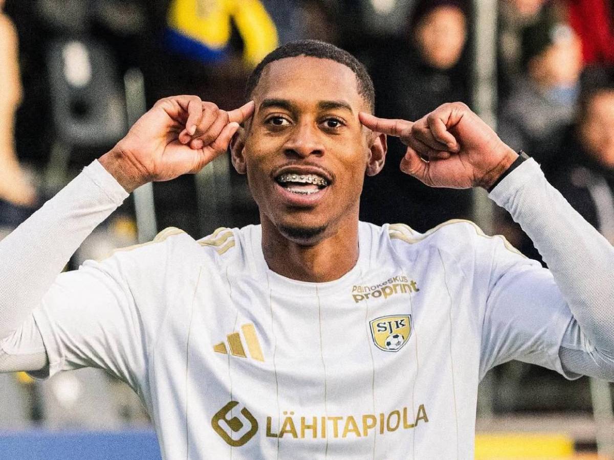 Futbolista hondureño sorprende a linda influencer: Se la llevó para Europa y el regalo que le dio