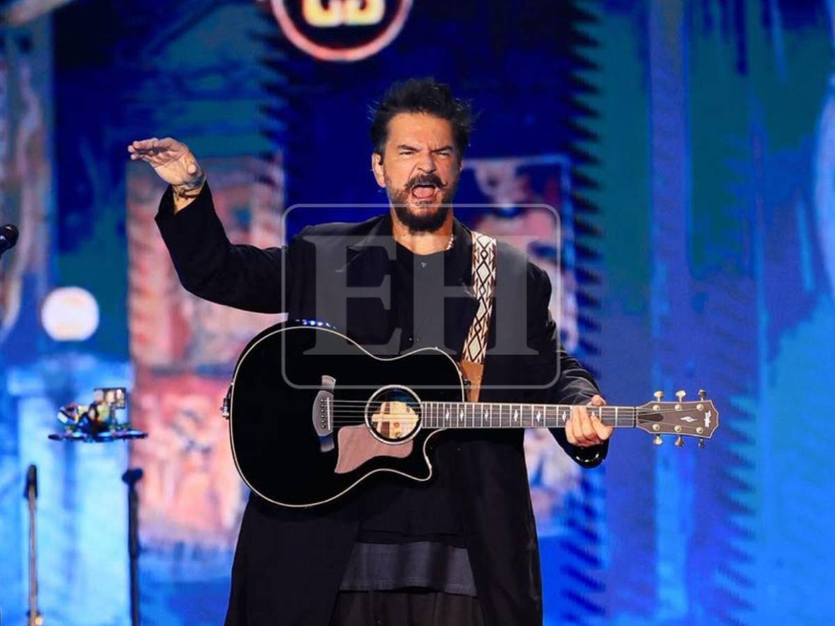 Ricardo Arjona reúne a miles de hondureños en una noche inolvidable en San Pedro Sula