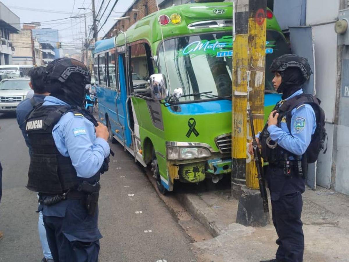 Intentaron huir para salvar sus vidas: así ocurrió el atentado que dejo un conductor de bus asesinado y herido al cobrador