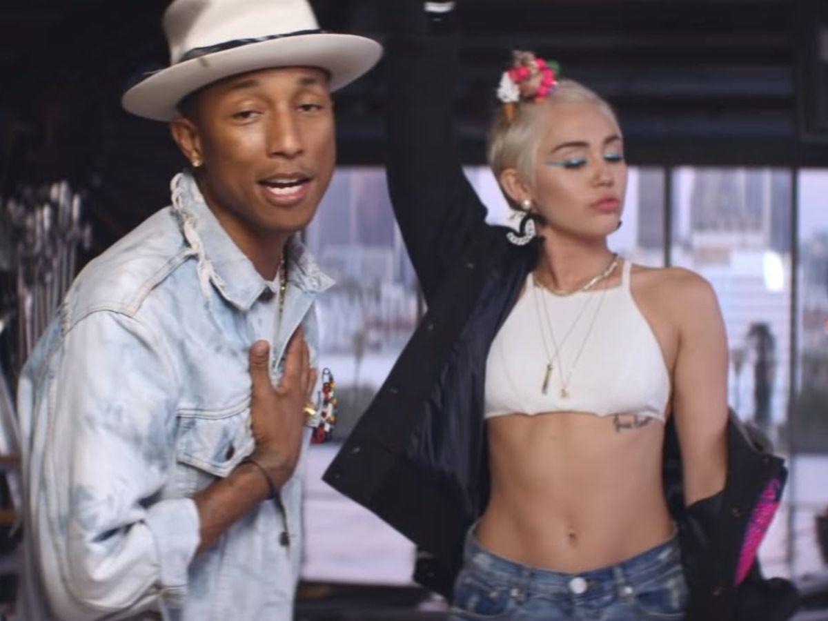 Miley y Pharrell lanzaron su primer tema en conjunto, Come Get It Bae, hace diez años.