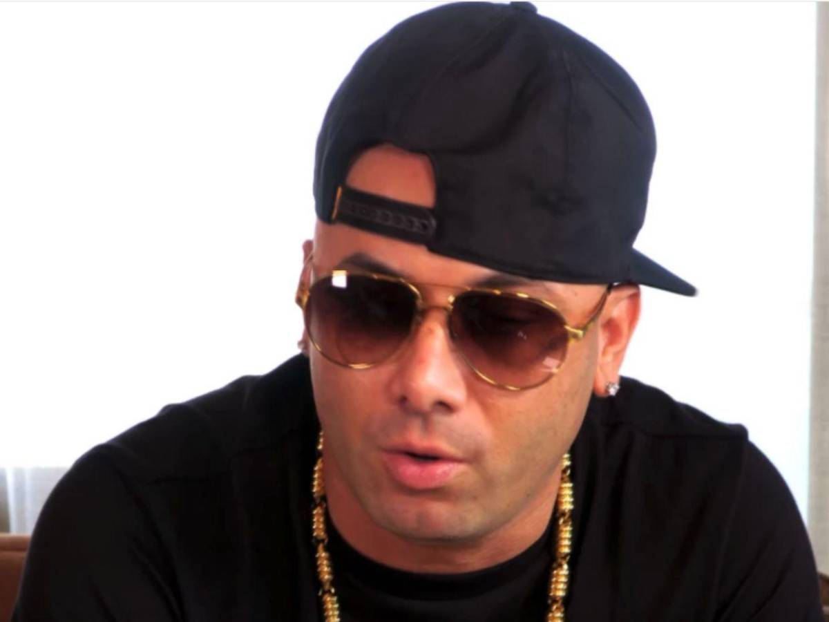 ¿De qué trata la Universidad del Perreo creada por el reguetonero Wisin?