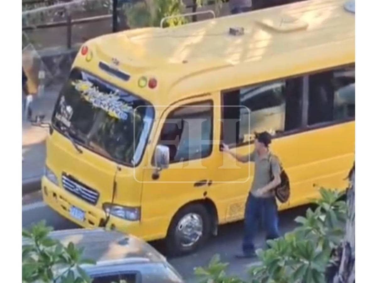 EN FOTOS: Así quedó la escena del crimen del conductor asesinado en rapidito en Comayagüela
