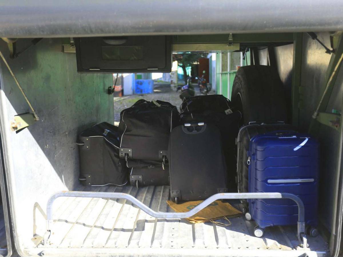 Cobijas, almohadas y la visita de un exministro: Así partió Marathón hacia Tegucigalpa