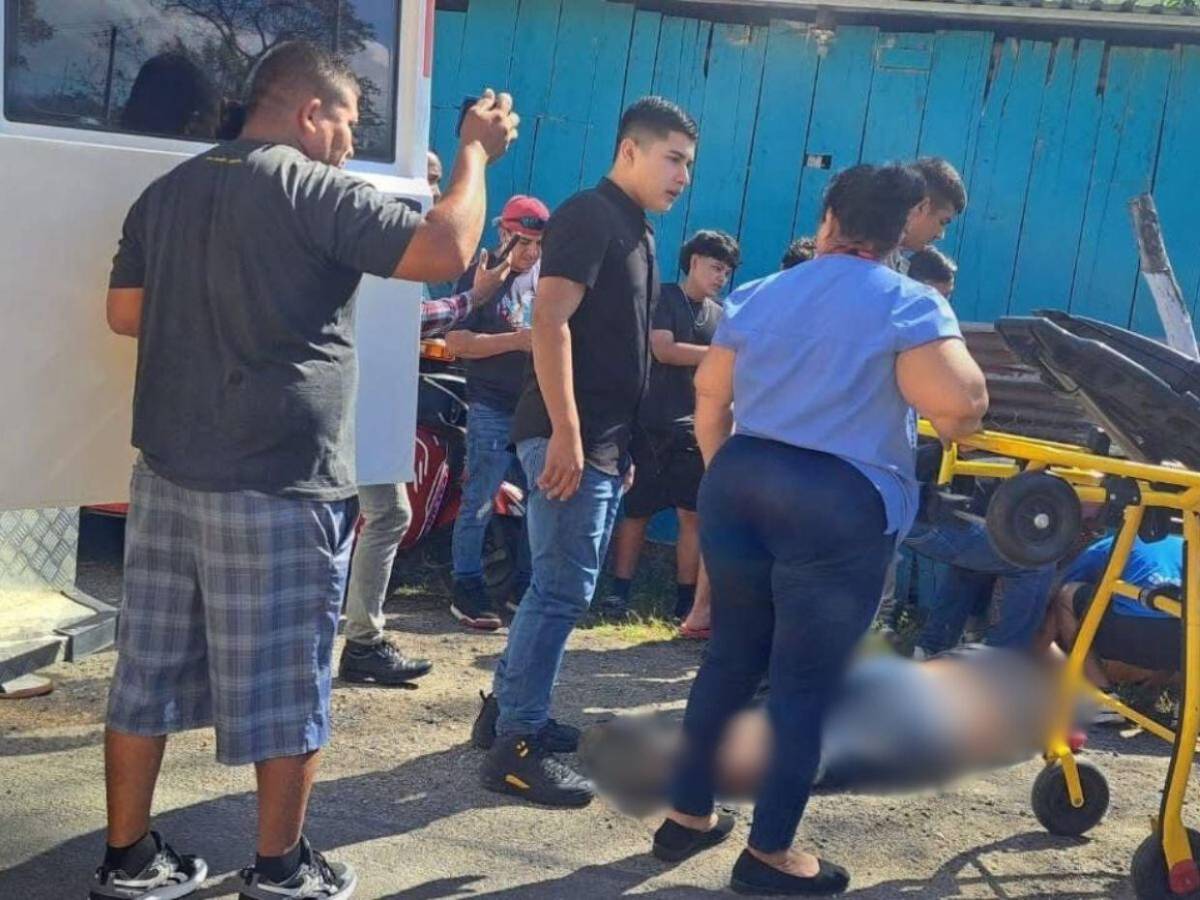 Murió uno de los conductores: imágenes del fatal accidente en Quimistán, Santa Bárbara