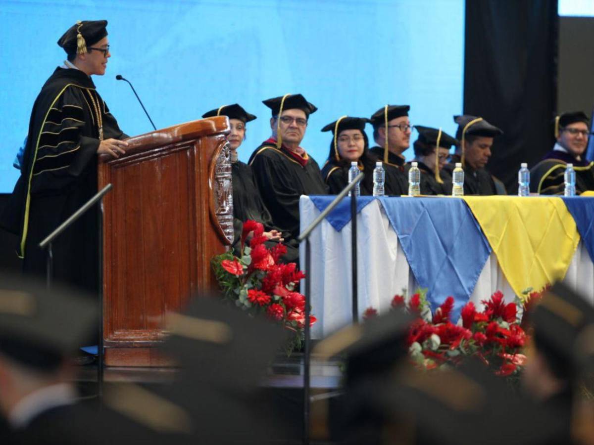 La UNAH celebra graduaciones de nuevos profesionales para Honduras