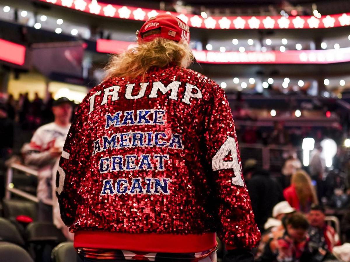 Trump tendrá su ansiado “baño de masas” en estadio de Washington antes de investidura