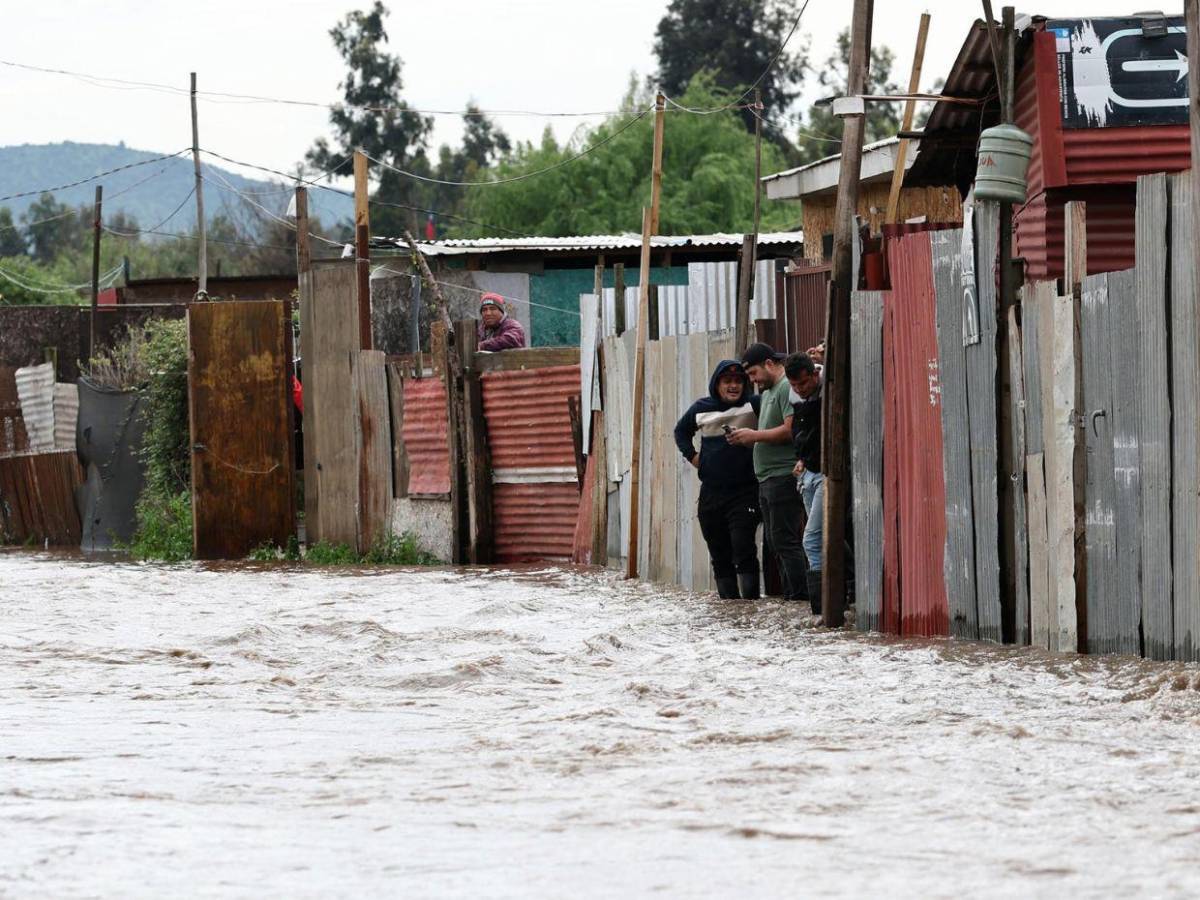 Lluvias en Chile dejan un fallecido y mantienen en alerta a varias comunas