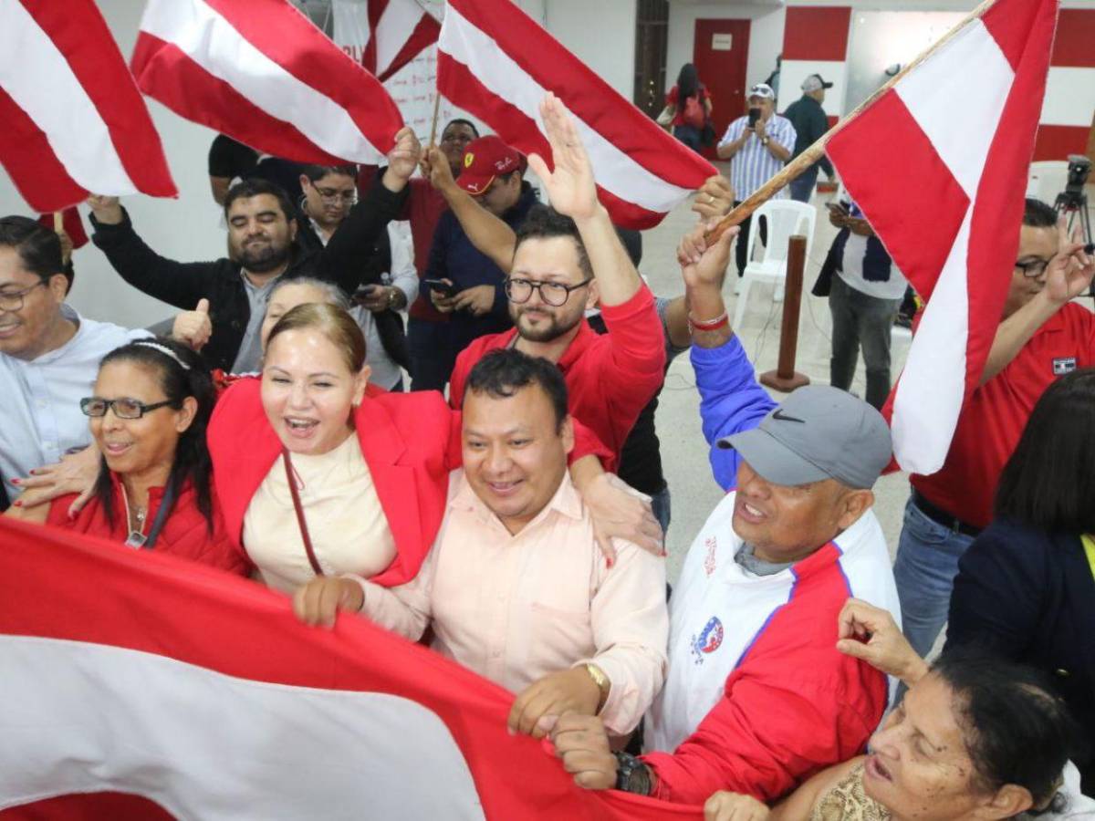 ¡Algarabía! Liberales celebran que Salvador Nasralla está remontando en nueva actualización del CNE