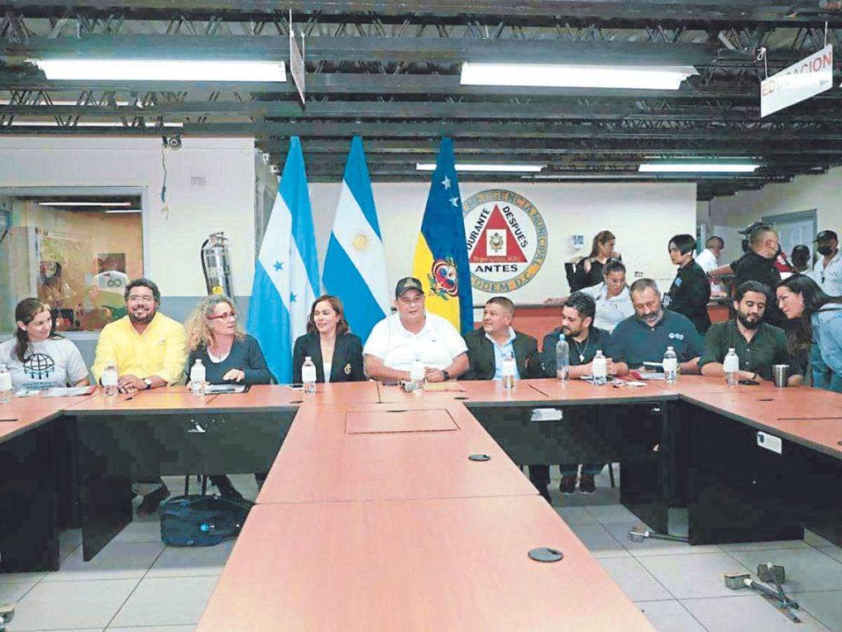 Equipo argentino dará asistencia y afectados de la Guillén reciben bono social