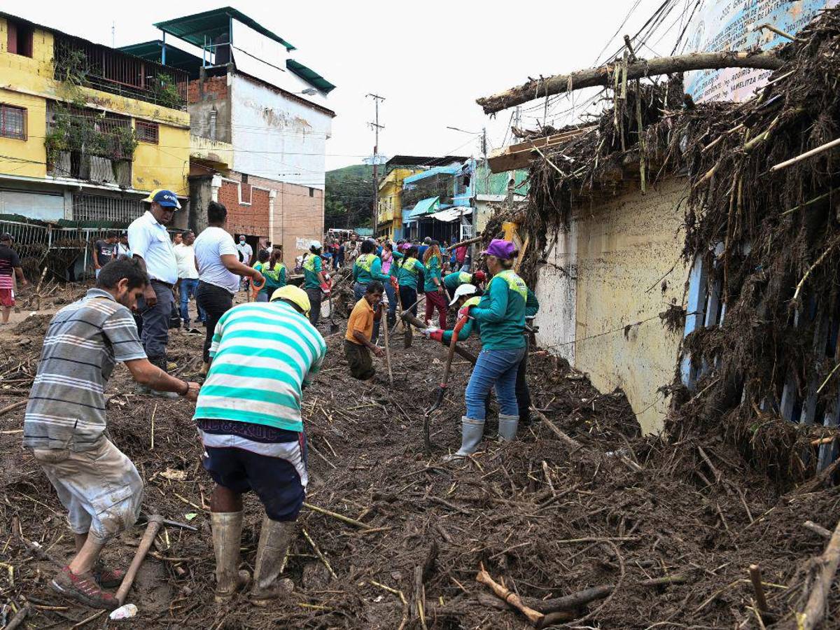 Deslave deja 22 muertos y 52 desaparecidos en Venezuela