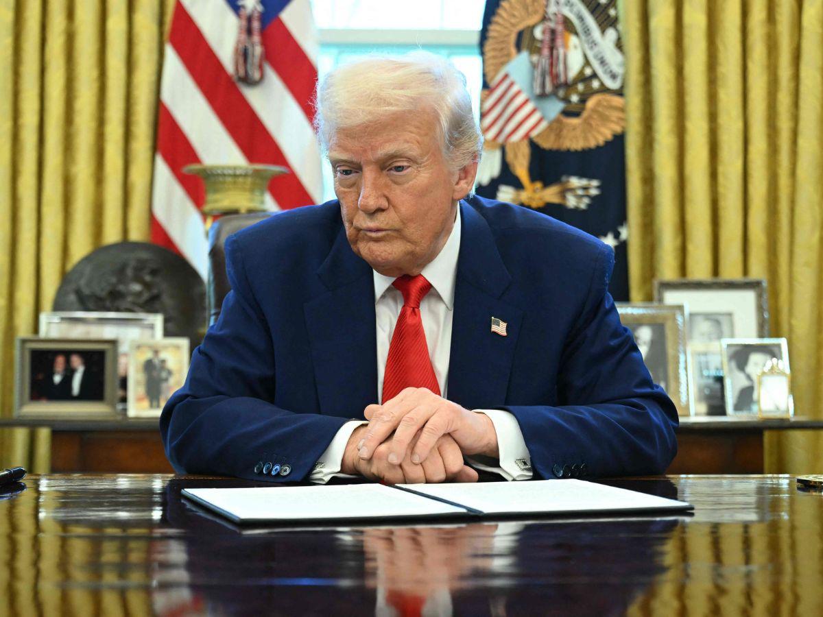 Desde la cantidad de agua en las duchas hasta el futuro de las pajillas: las medidas extravagantes de Trump