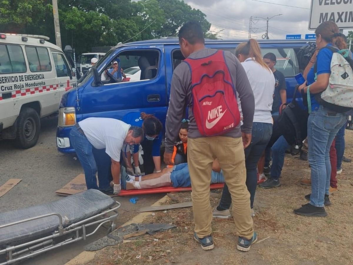 Varios heridos tras choque entre dos busitos en San Pedro Sula
