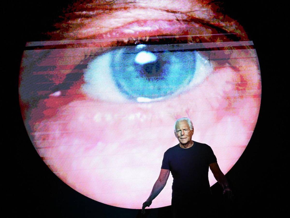 Trabajando en el 50 aniversario de su imperio: Así fueron los últimos días de Giorgio Armani