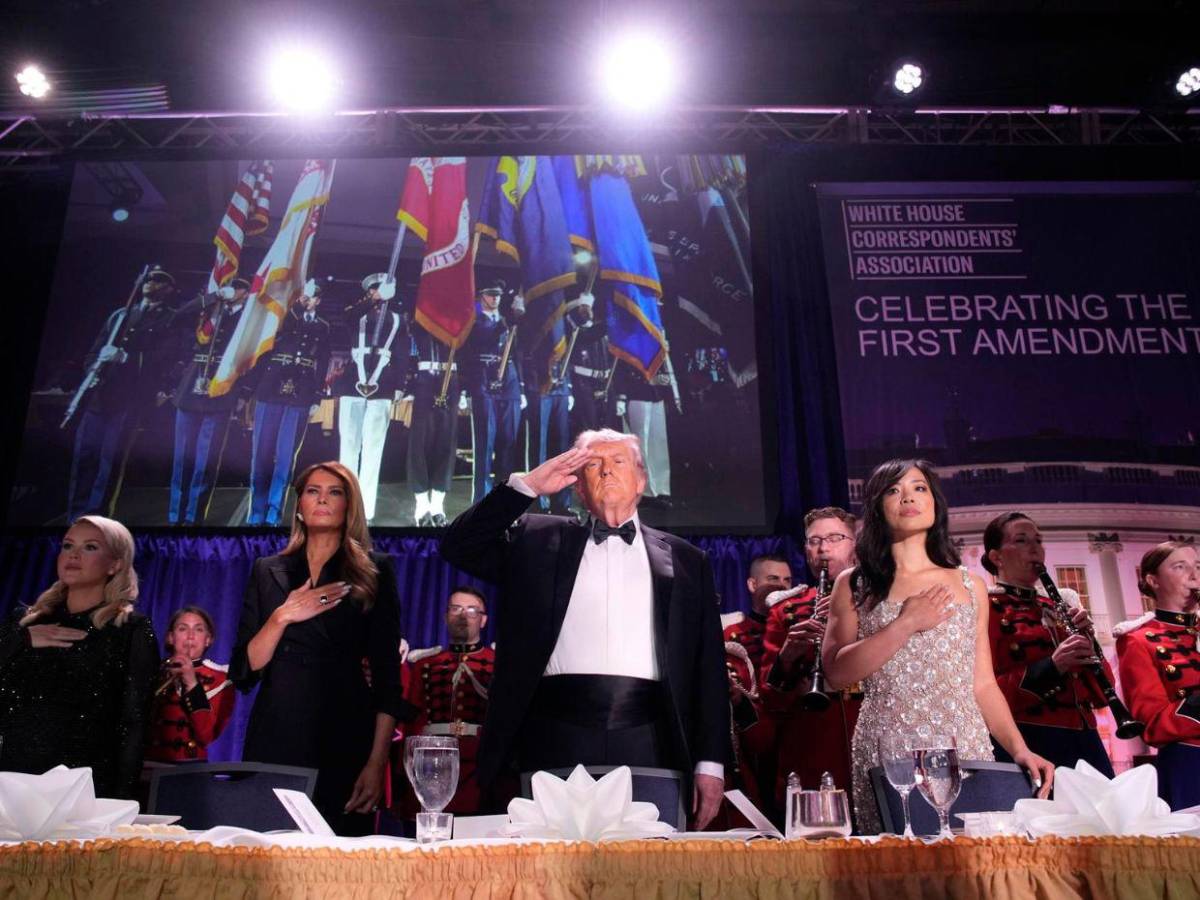 EN FOTOS: así fue evacuado Donald Trump tras disparos en cena de corresponsales en Washington