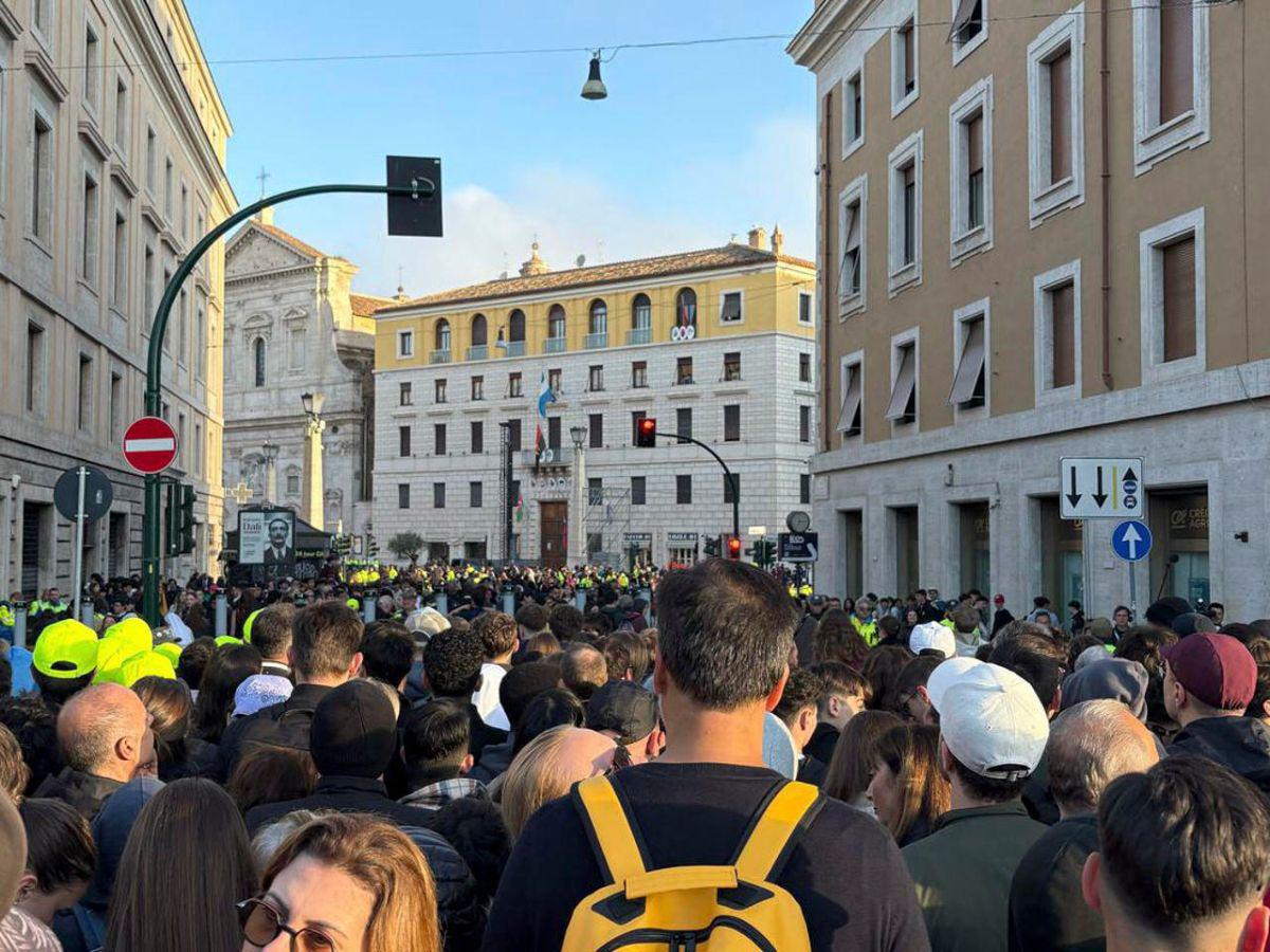 Él nos acogió con el corazón: los más desfavorecidos también lloran partida del papa Francisco Él nos acogió con el corazón: los más desfavorecidos también lloran partida del papa Francisco