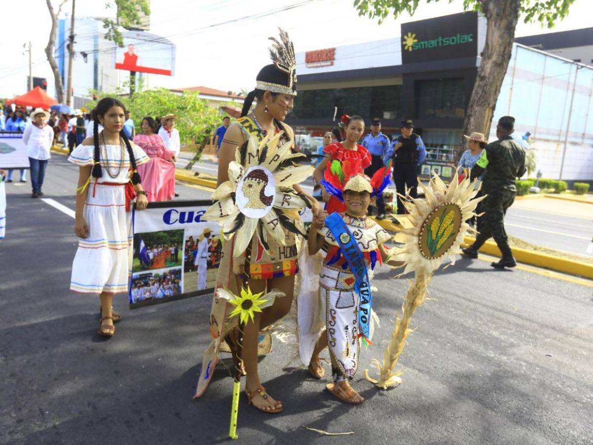 Los mejores trajes de los desfiles patrios de las escuelas en San Pedro Sula
