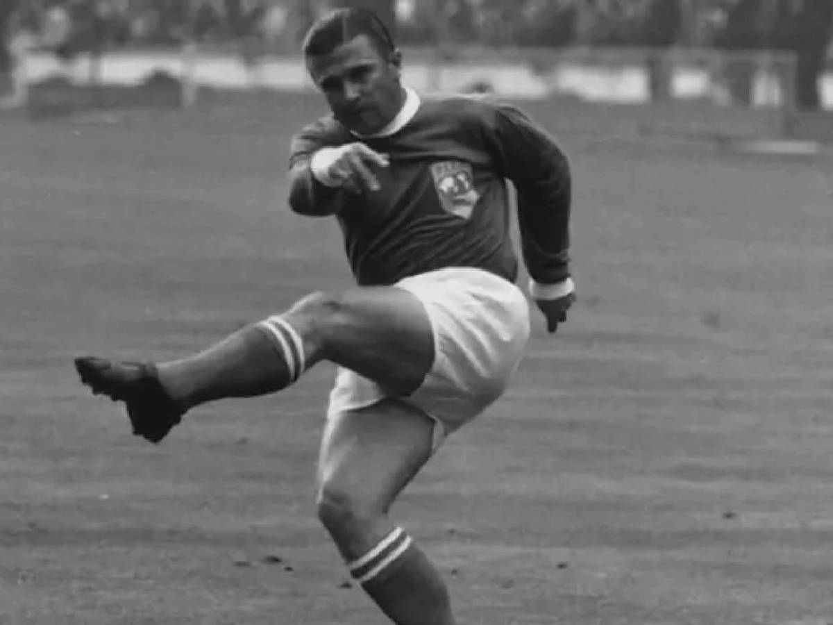 Bisnieta de reconocido exjugador enamora en redes sociales: ¿Quién es la linda chica?