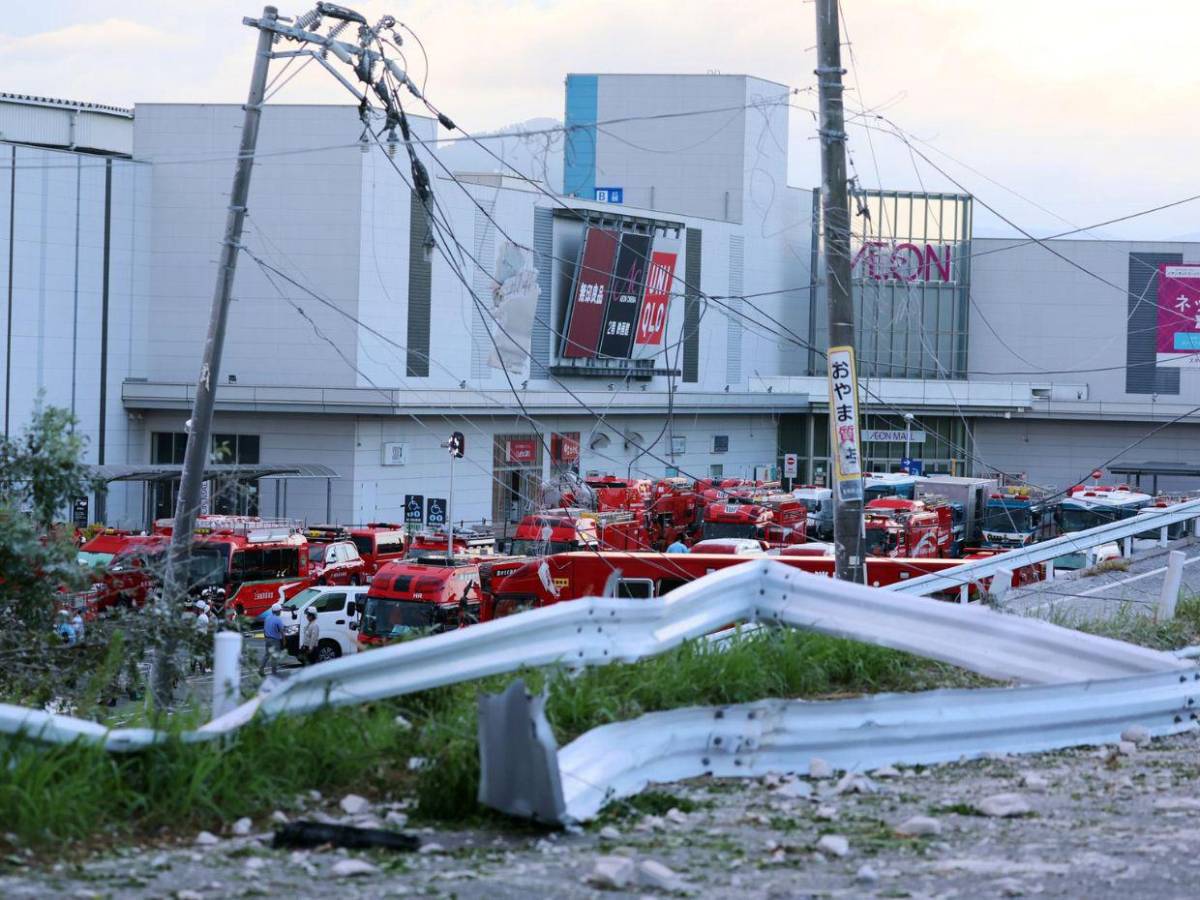 Japón sigue búsqueda de personas atrapadas tras sismo: Enfrentamos una carrera contra el tiempo