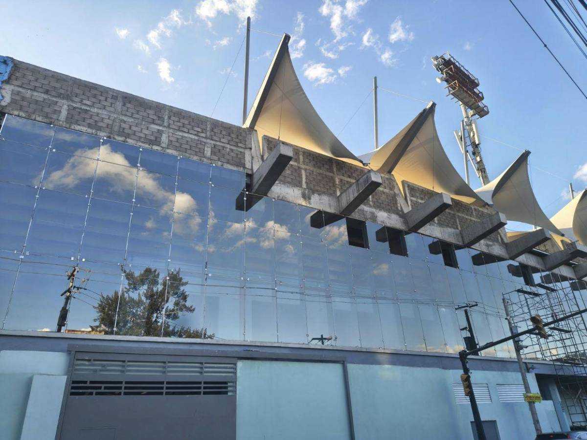 Así está quedando el Estadio Nacional de Tegucigalpa con la nueva fachada y letrero