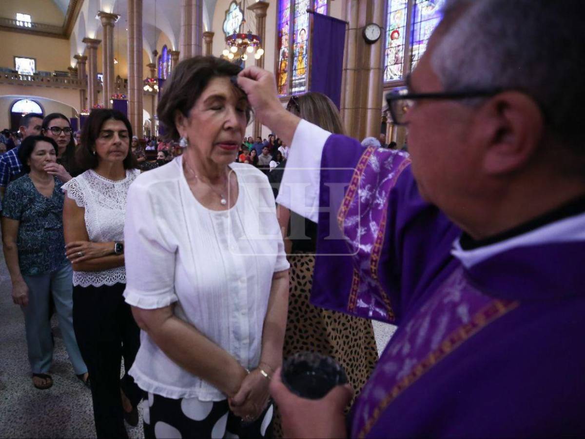 Capitalinos sellan su fe: Miércoles de Ceniza desborda las iglesias de Tegucigalpa