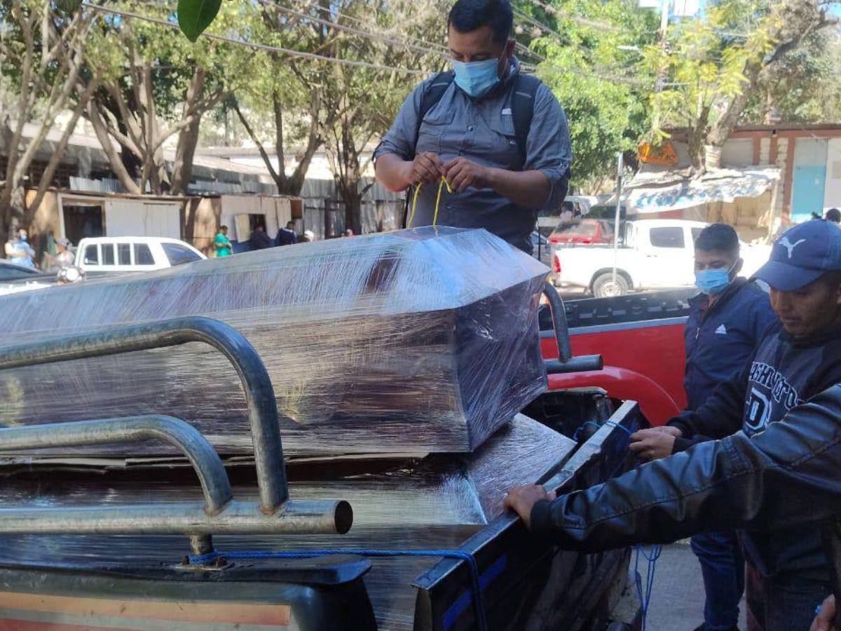 Un ataud sobre otro: identifican a tío y sobrino hallados carbonizados en La Paz