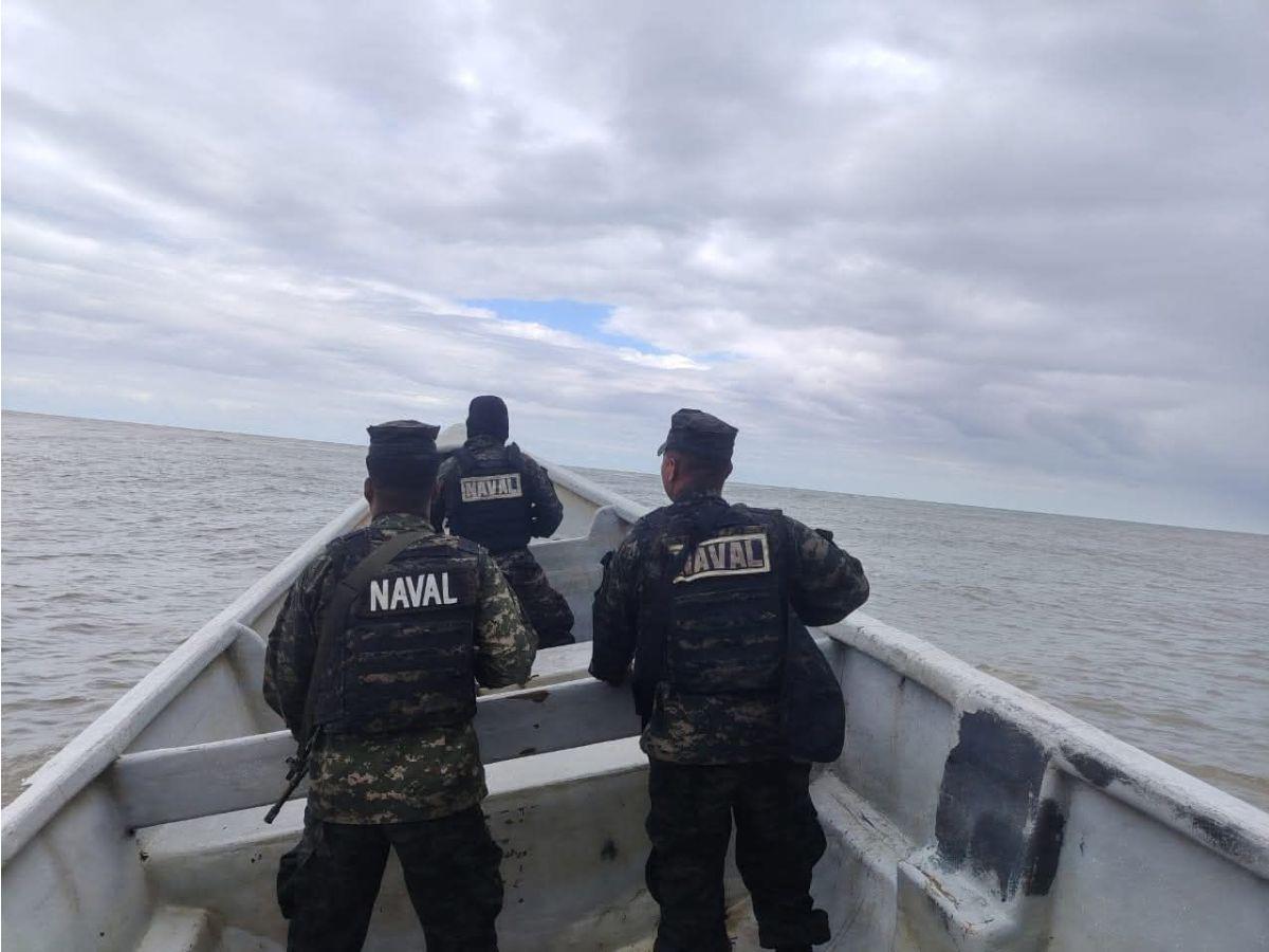 ¿Qué se sabe de las dos mujeres y una bebé desaparecidas tras un naufragio en el Caribe hondureño?