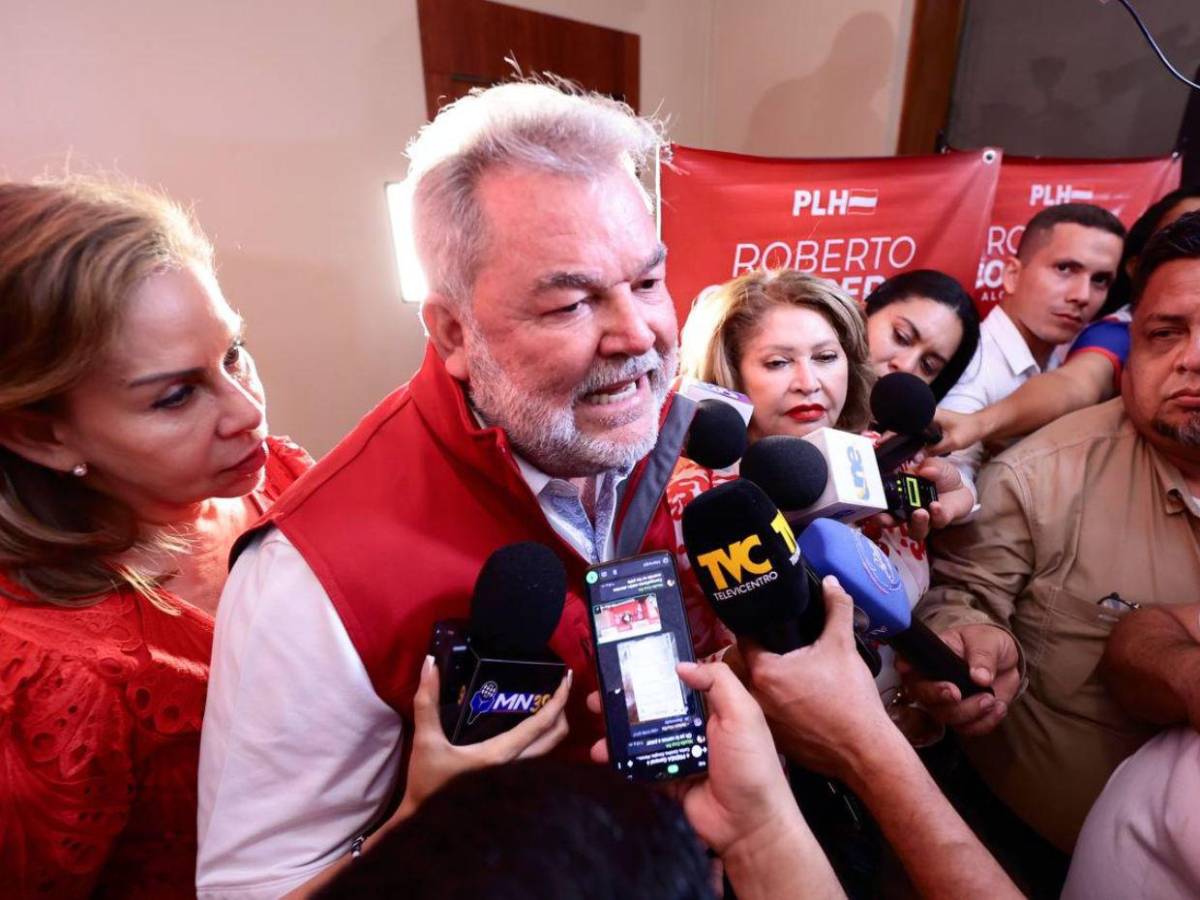 Roberto Contreras se disculpa con Mel Zelaya por el apodo chumpa juca; Quintín Soriano reacciona