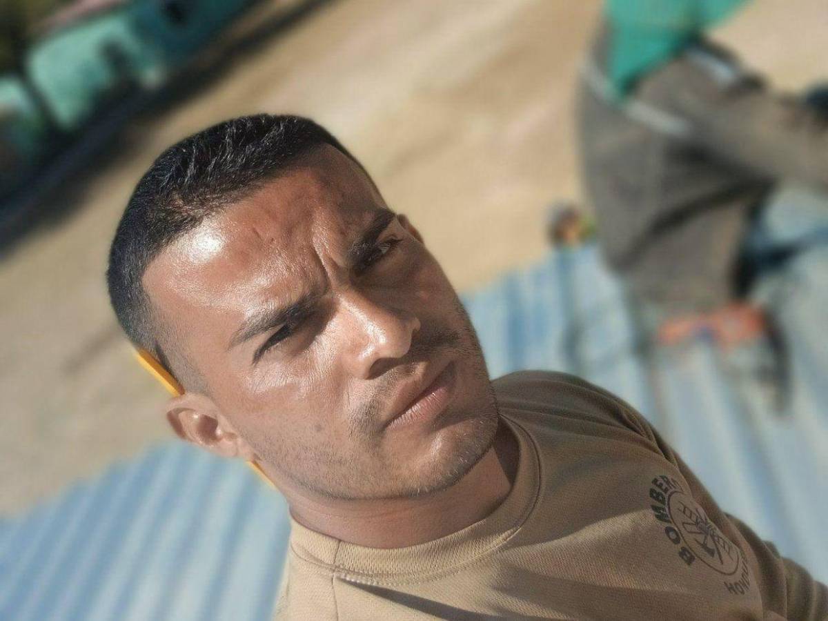 Cristian Valladares, bombero que fue hallado muerto en su habitación en Cantarranas