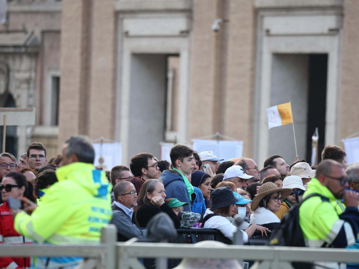 Él nos acogió con el corazón: los más desfavorecidos también lloran partida del papa Francisco Él nos acogió con el corazón: los más desfavorecidos también lloran partida del papa Francisco