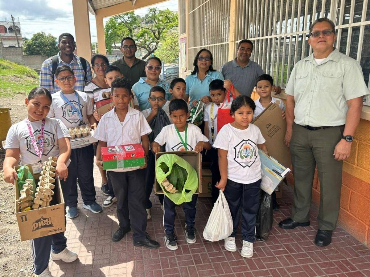 Escuelas Amigables: Niños ya son expertos en elaboración de compostaje