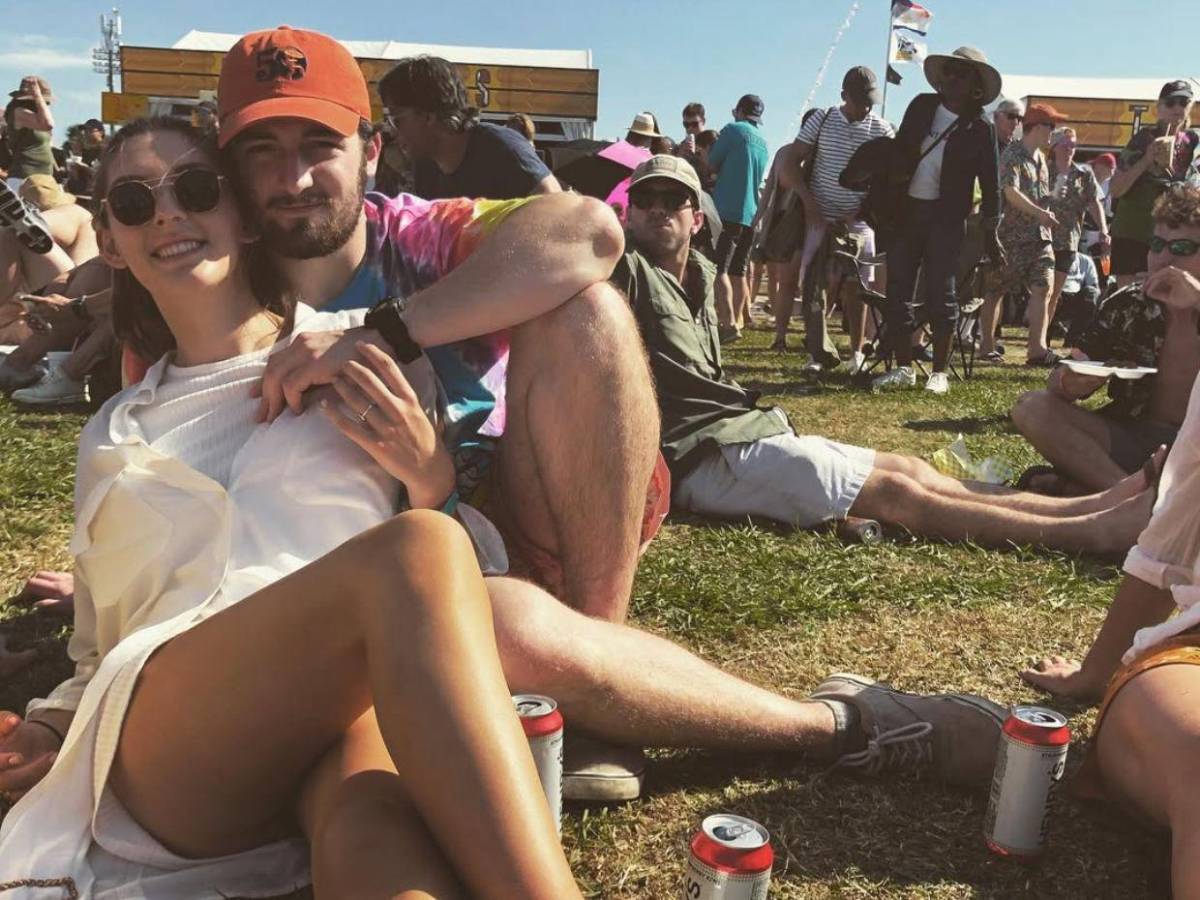 Daniel Neeson, hijo de Liam Neeson, anuncia su compromiso con Natalie Ackerman