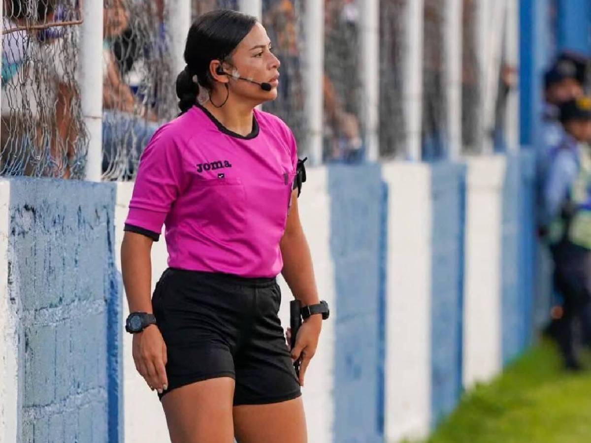 Nolvia Hernández, la hermosa árbitra hondureña que roba suspiros en redes sociales