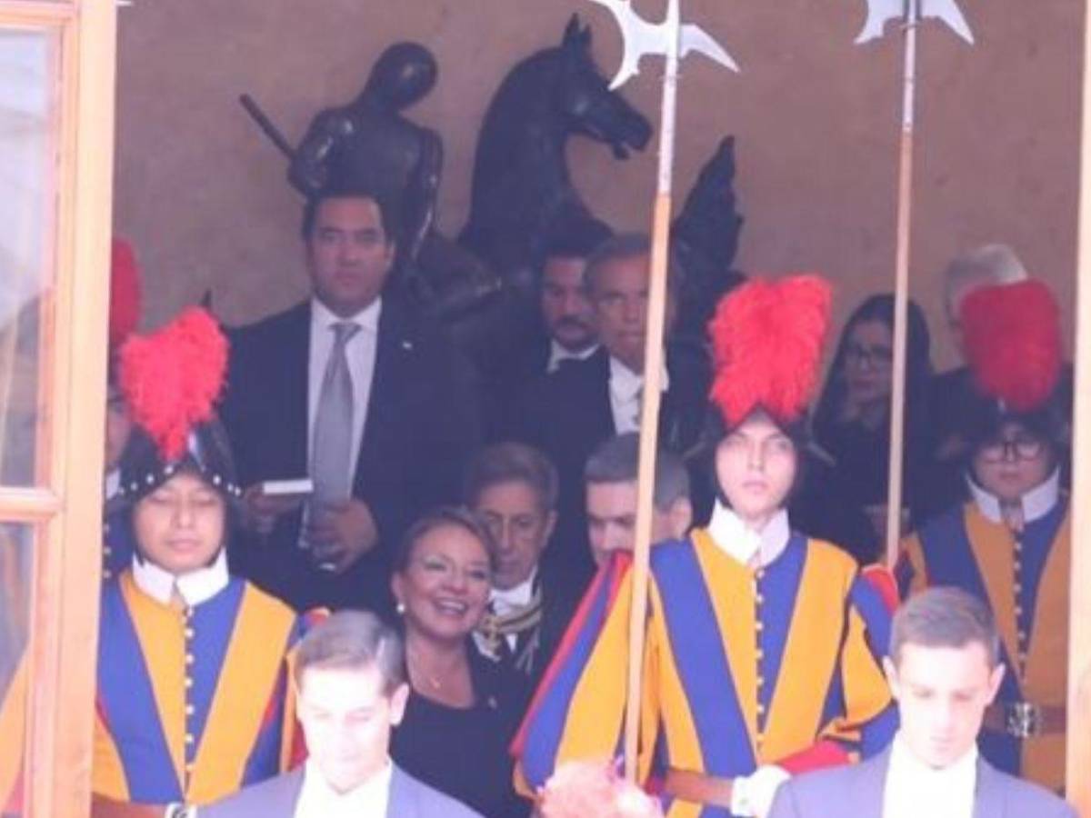 ¿Qué regalos intercambiaron la presidenta Xiomara Castro y el papa León XIV?