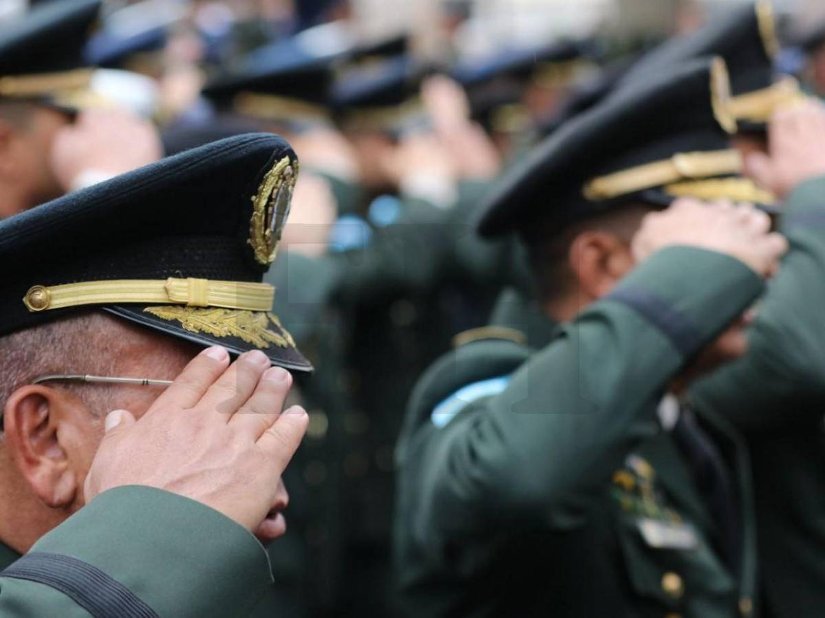 Inician los actos solemnes por el 204 aniversario de independencia patria