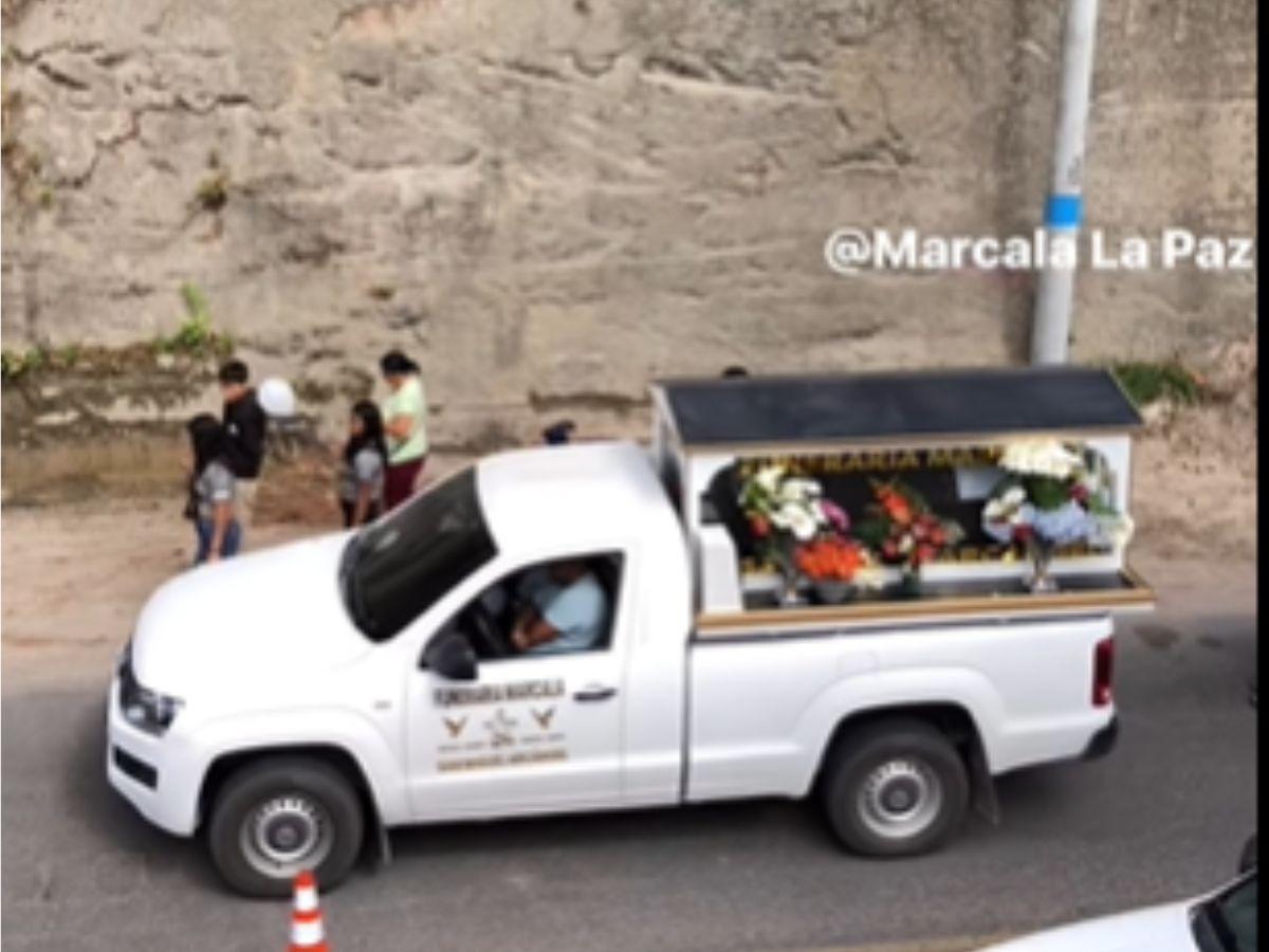 “Se me adelantó y me duele”: Dan último adiós a madre e hijo que murieron en Potrerillos