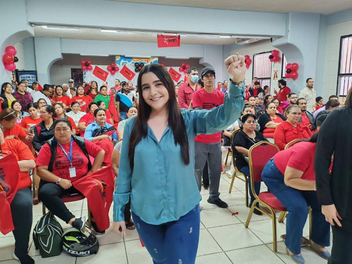 Diputada de Libre utiliza referencia de la Biblia para defenderse de quienes critican sus tatuajes