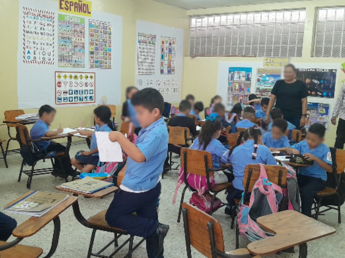 Centros educativos alarmados por aumento de casos de dengue en Honduras