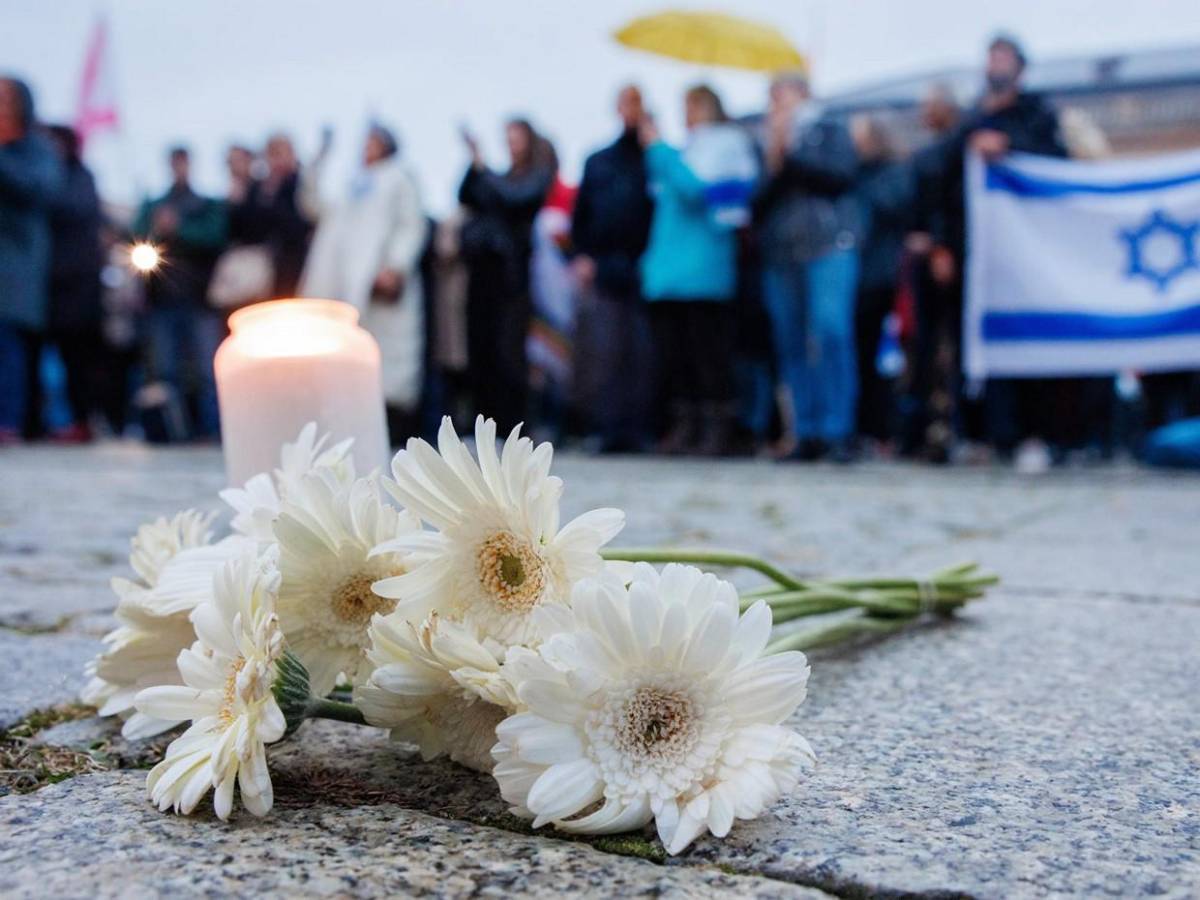Sus hijos e hijas fueron secuestrados y llevados a la oscuridad del cautiverio: Israel recuerda víctimas del ataque de Hamás