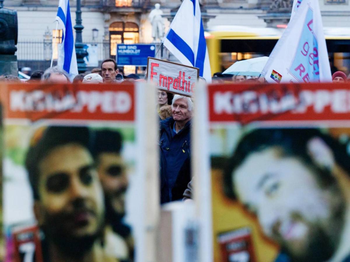 Sus hijos e hijas fueron secuestrados y llevados a la oscuridad del cautiverio: Israel recuerda víctimas del ataque de Hamás