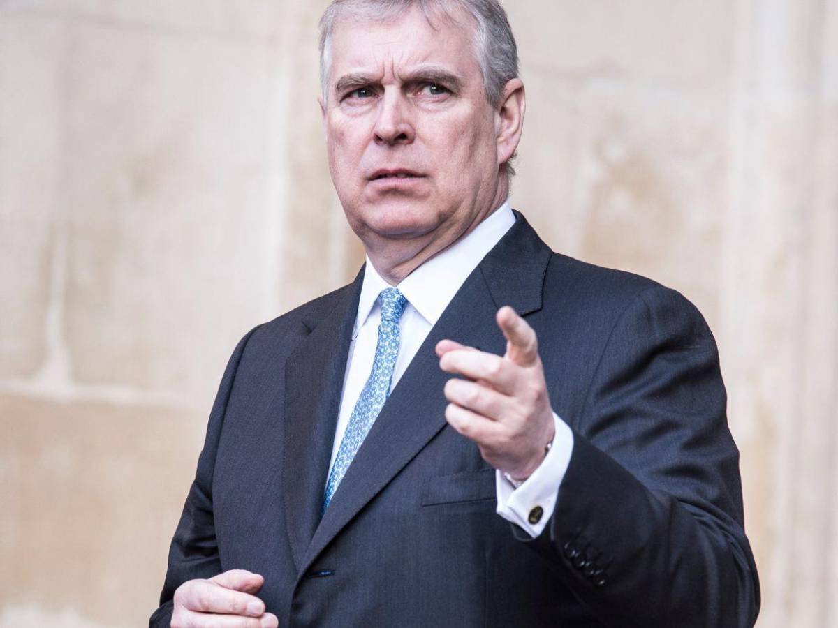 Abuso sexual y un espía chino: Así fue la caída en desgracia del príncipe Andrés