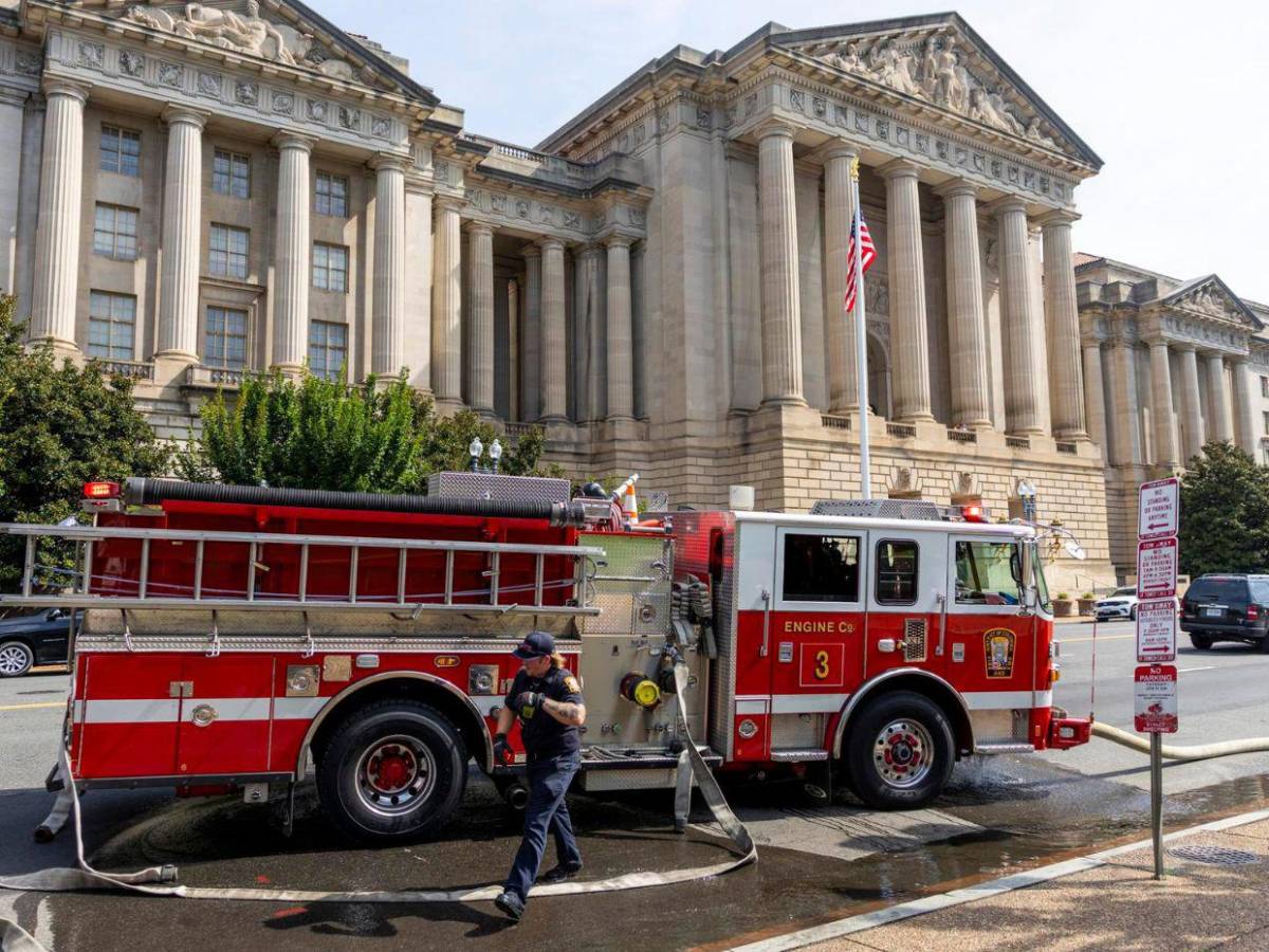 Se registra incendio de batería en el Museo Nacional de Historia Estadounidense